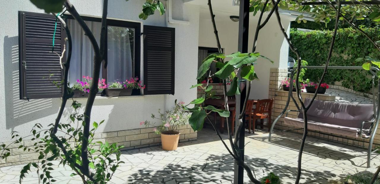 Apartments Ruzica Pula Exterior photo