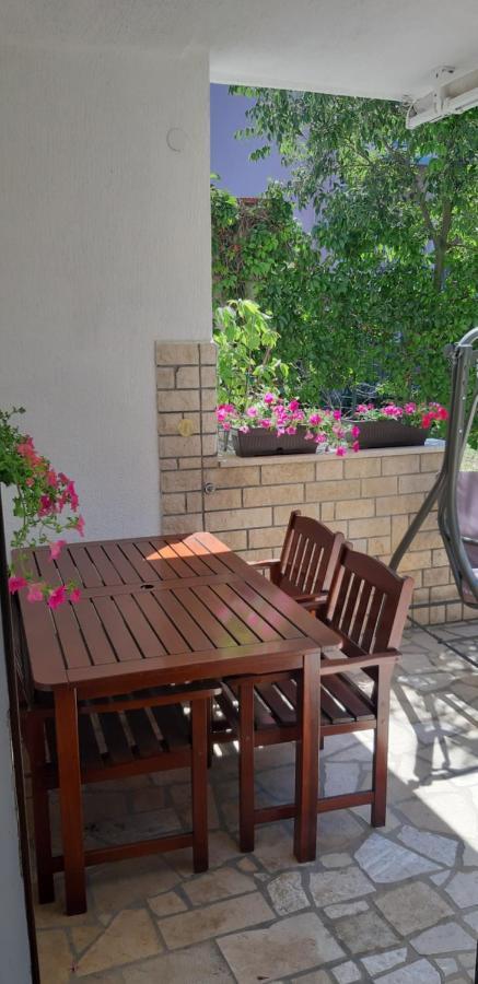 Apartments Ruzica Pula Exterior photo