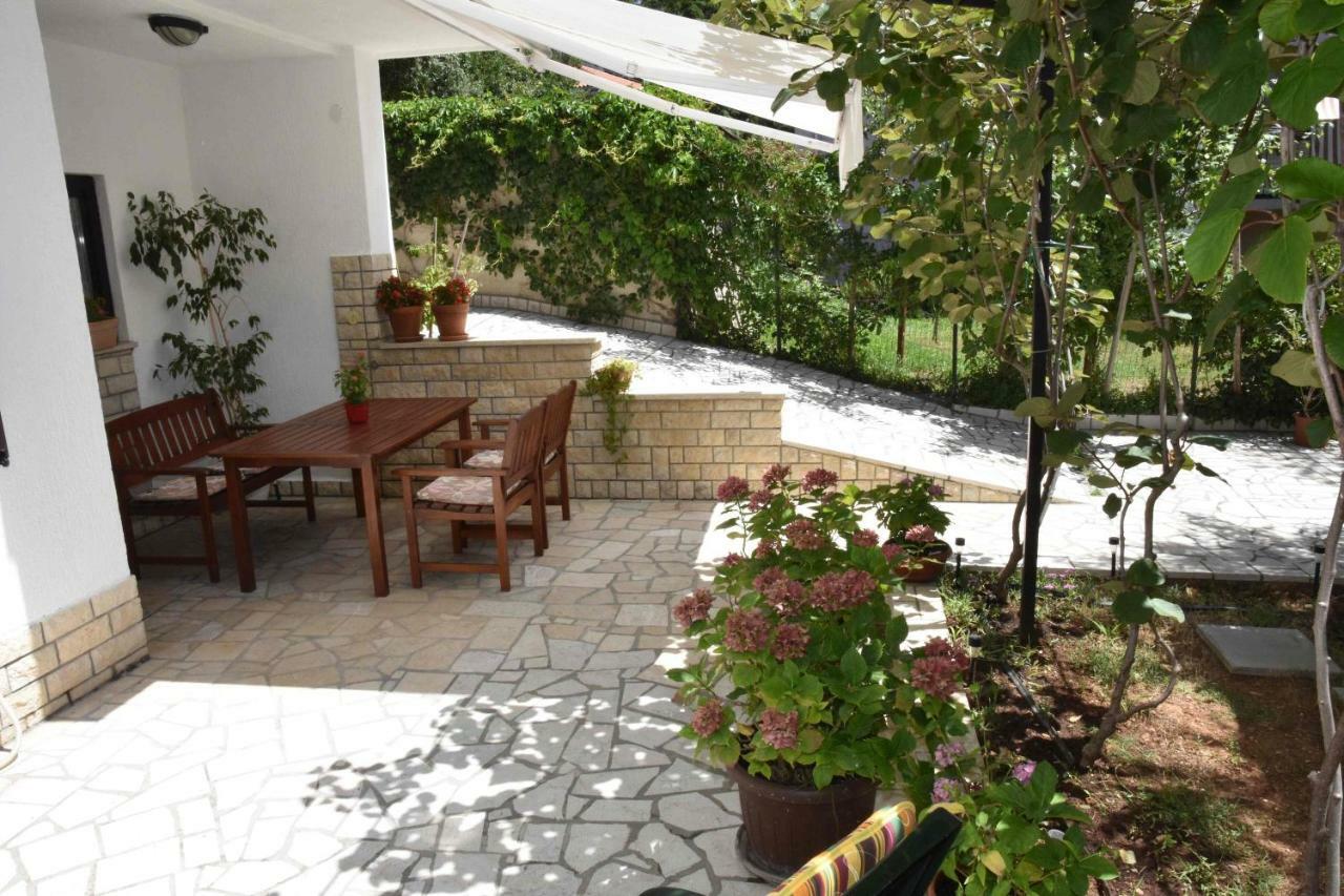 Apartments Ruzica Pula Exterior photo