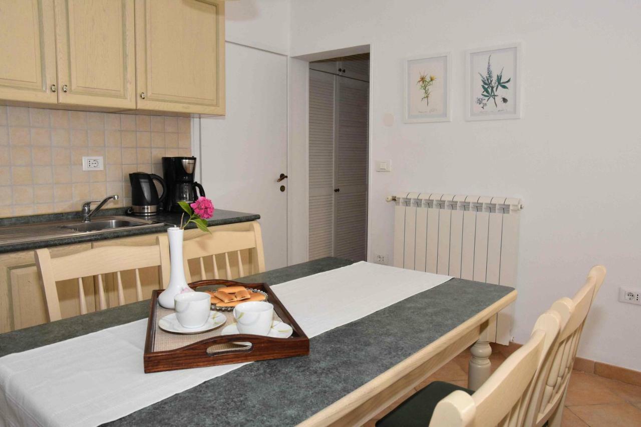 Apartments Ruzica Pula Exterior photo